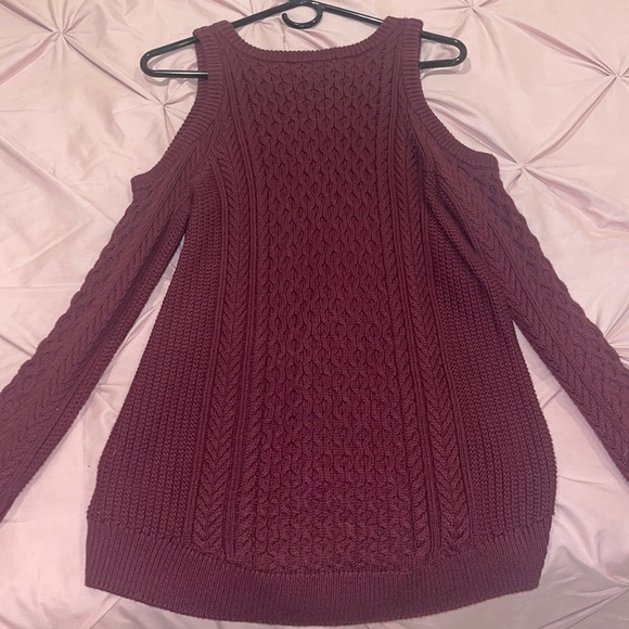 Michael Kors off the shoulder cable knit sweater tunic with gold hardware - Picture 6 of 7